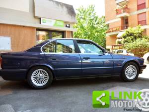 Image 7/10 of BMW 520i (1993)