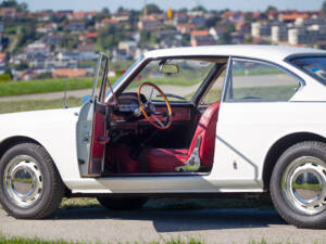 Image 22/26 of Lancia Flavia 1.8 (Pininfarina) (1965)