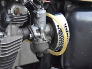 Bild 32/38 von Triumph DUMMY (1968)