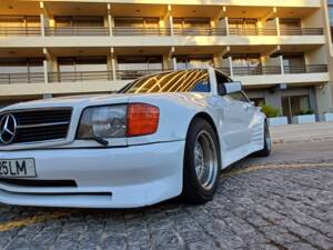 Image 27/65 of Mercedes-Benz 380 SEC (1985)
