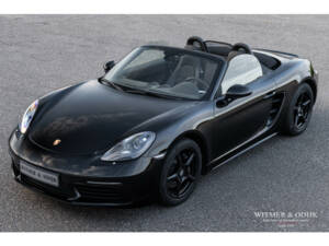 Image 14/30 of Porsche 718 Boxster (2016)