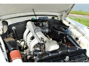 Image 7/35 of Mercedes-Benz 220 SE Cabriolet (1959)