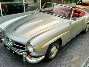 Image 3/31 of Mercedes-Benz 190 SL (1957)