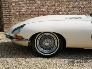 Image 10/50 of Jaguar E-Type 3.8 (1964)