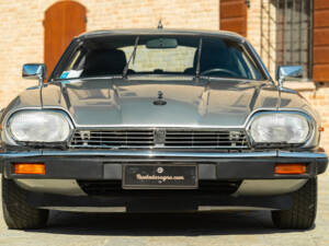 Image 2/41 of Jaguar XJ-S 3.6 (1990)