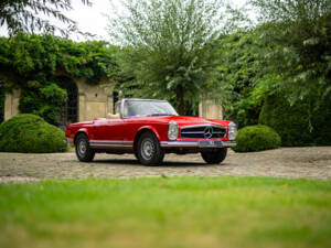 Image 8/54 of Mercedes-Benz 280 SL (1968)