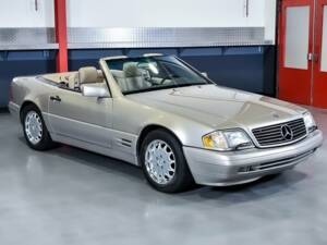 Image 7/7 de Mercedes-Benz SL 320 (1996)