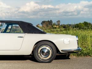 Imagen 7/42 de Lancia Flaminia GT 2.8 3C Touring (1966)