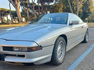 Image 2/7 de BMW 850i (1992)