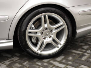 Image 49/84 de Mercedes-Benz E 55 AMG (2002)