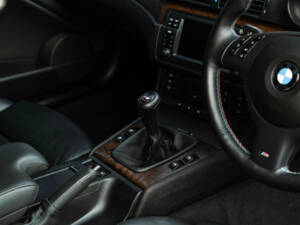 Image 47/56 of BMW M3 (2004)