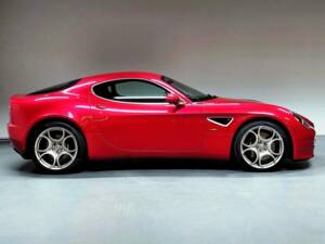 Immagine 4/15 di Alfa Romeo 8C Competizione (2009)