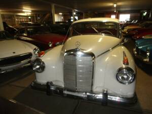 Image 1/28 de Mercedes-Benz 300 d (1960)