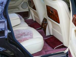 Bild 33/50 von Bentley Arnage T (2002)