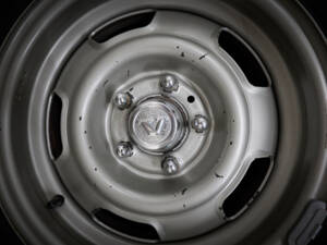 Bild 27/98 von Volvo 244 DL (1975)