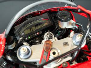Bild 26/42 von Honda DUMMY (2000)