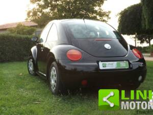 Immagine 7/10 di Volkswagen New Beetle 1.9 TDI (2000)