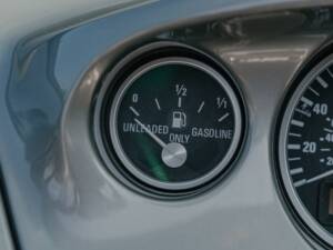 Image 167/185 of BMW Z8 (2001)