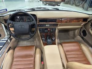 Image 14/38 of Jaguar XJS 4.0 (1994)
