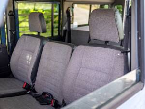 Image 48/50 of Land Rover 110 (1988)