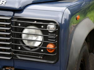 Image 12/18 de Land Rover Defender 90 TD4 (2010)