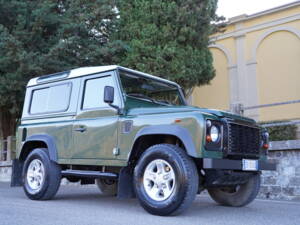 Bild 31/73 von Land Rover Defender 90 (2008)