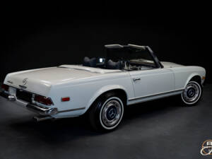 Image 5/23 of Mercedes-Benz 280 SL (1968)