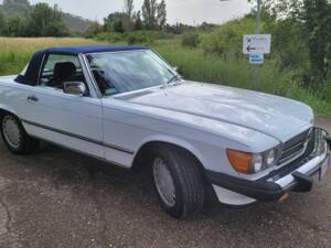 Image 7/23 de Mercedes-Benz 560 SL (1987)