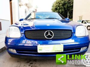 Image 2/10 de Mercedes-Benz SLK 200 Kompressor (1997)