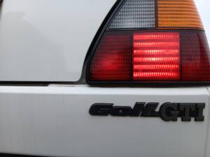 Bild 54/86 von Volkswagen Golf II GTi 1.8 (1990)