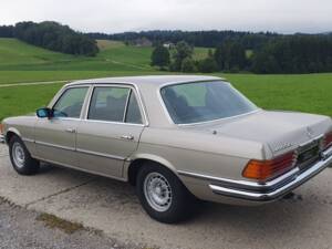 Immagine 9/31 di Mercedes-Benz 450 SEL 6,9 (1975)