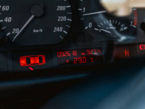 Imagen 23/37 de BMW 325Ci (2002)