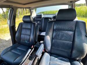 Image 20/33 de BMW 735i (1990)