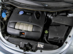 Bild 41/50 von Volkswagen New Beetle 2.0 (2003)