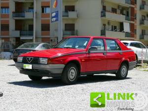 Bild 3/10 von Alfa Romeo 75 1.6 (1988)
