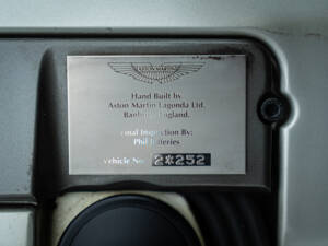 Bild 34/37 von Aston Martin DB 7 Volante (1998)