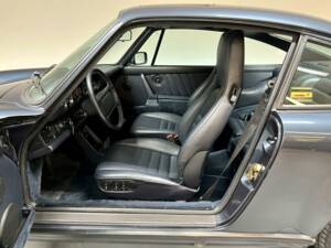 Bild 12/15 von Porsche 911 Carrera 3.2 (1988)