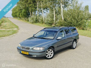 Image 2/39 de Volvo V 70 2.4 (2000)