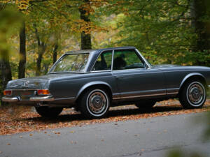 Image 1/34 of Mercedes-Benz 280 SL (1970)