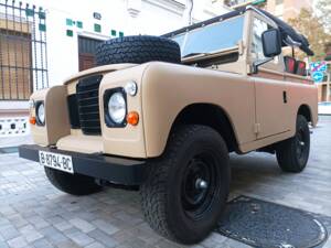 Bild 17/27 von Land Rover 88 (1978)