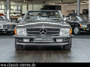 Image 7/15 of Mercedes-Benz 560 SL (1987)