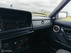 Bild 22/33 von Volvo 245 GL (1992)