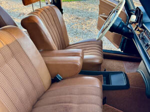 Image 17/20 of Mercedes-Benz 280 SE (1972)