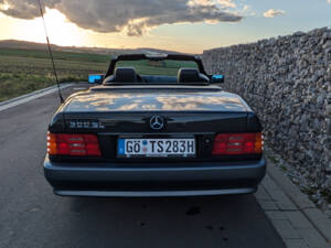 Immagine 6/16 di Mercedes-Benz 500 SL (1992)