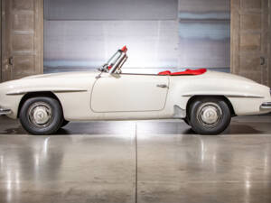 Image 9/28 of Mercedes-Benz 190 SL (1961)