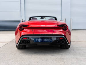 Immagine 11/70 di Aston Martin Vanquish Zagato Volante (2017)
