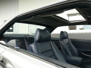 Imagen 20/26 de Mercedes-Benz 560 SEC (1987)