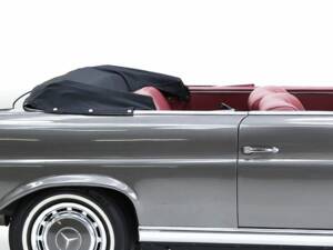 Bild 13/15 von Mercedes-Benz 220 SE b (1963)