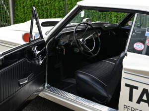 Image 39/70 of Ford Fairlane 500 (1963)