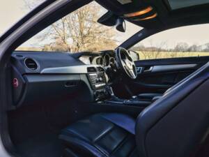 Imagen 17/40 de Mercedes-Benz C 63 AMG (2013)
